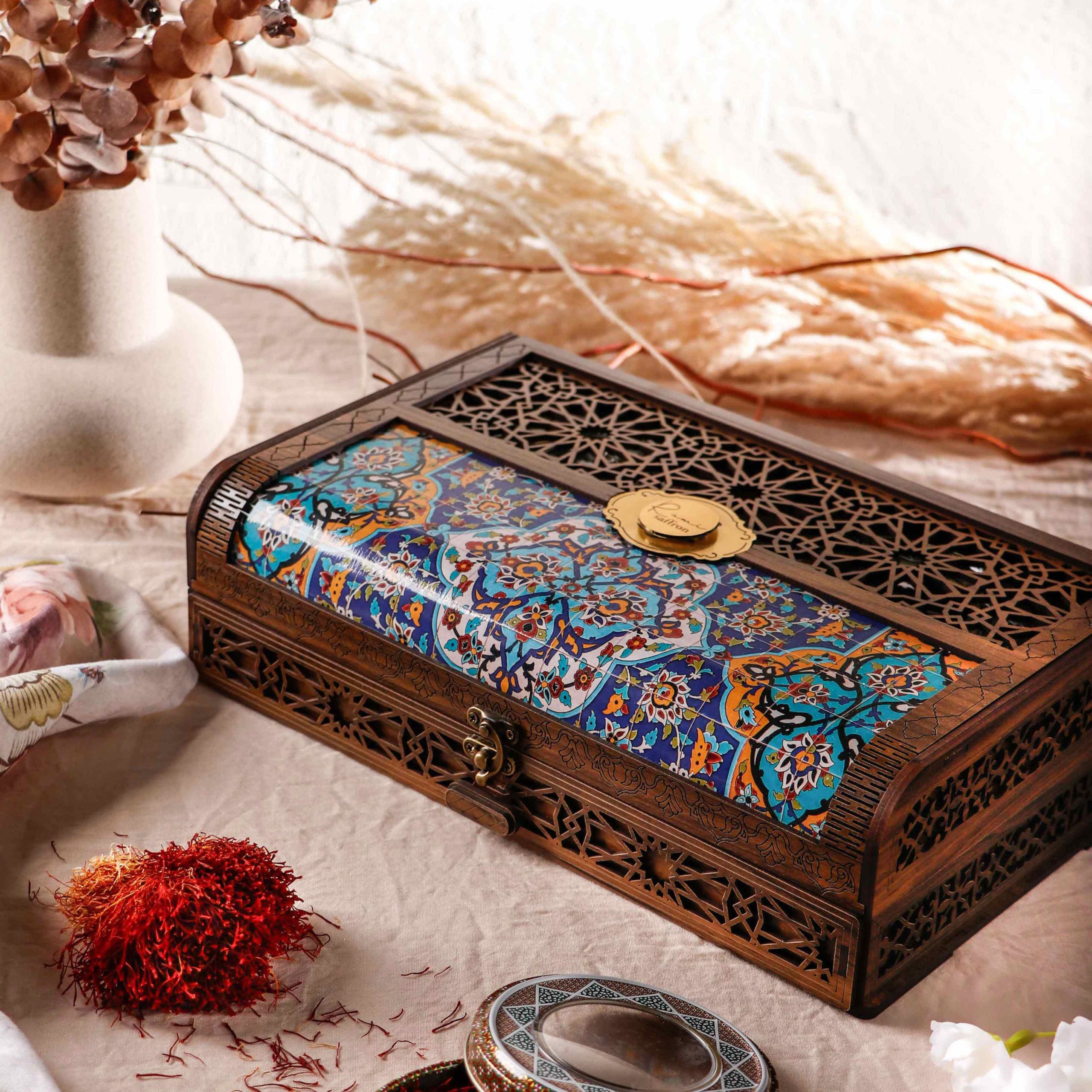 Luxury saffron gift box